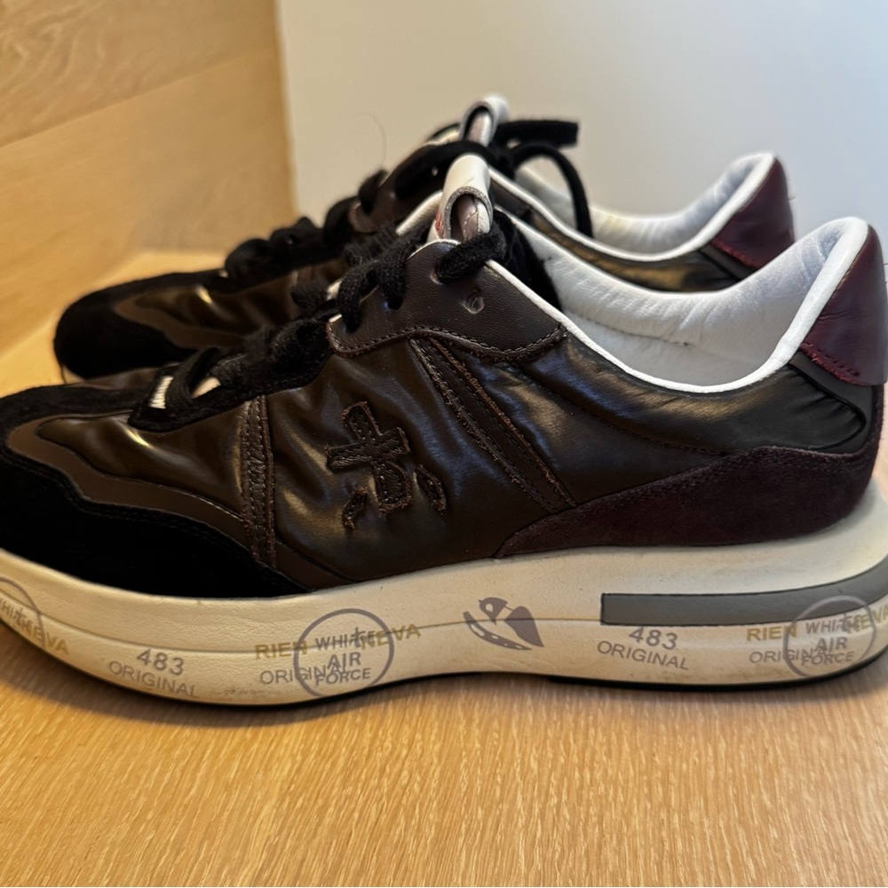 Premiata Cassie sneakers
Chic brown & black combo
Size 39 - Picture 2 of 6